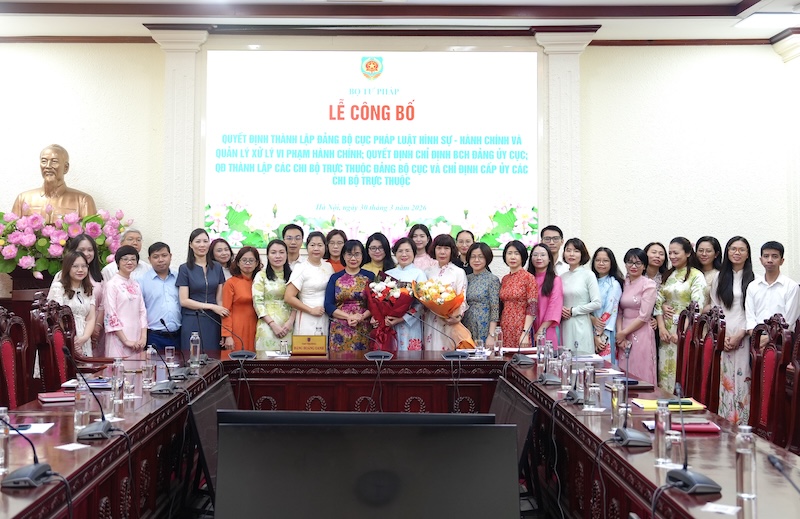 Ảnh đại diện Trao quyết định thành lập Đảng bộ cơ sở Cục Jun88 Sảnh Bài Live Trực Tuyến hình sự - Jun887 Đăng Ký / Đăng Nhập và Quản lý XLVPHC