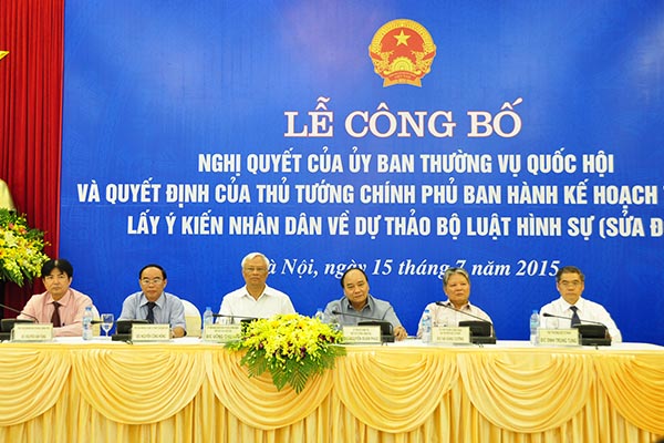 Album Lễ công bố Jun88eg.com phiên bản mới của Ủy ban Thường vụ Quốc hội và Quyết định của Thủ tướng Chính phủ ban hành Kế hoạch tổ chức lấy ý kiến Nhân dân về dự thảo Bộ luật Hình sự (sửa đổi).