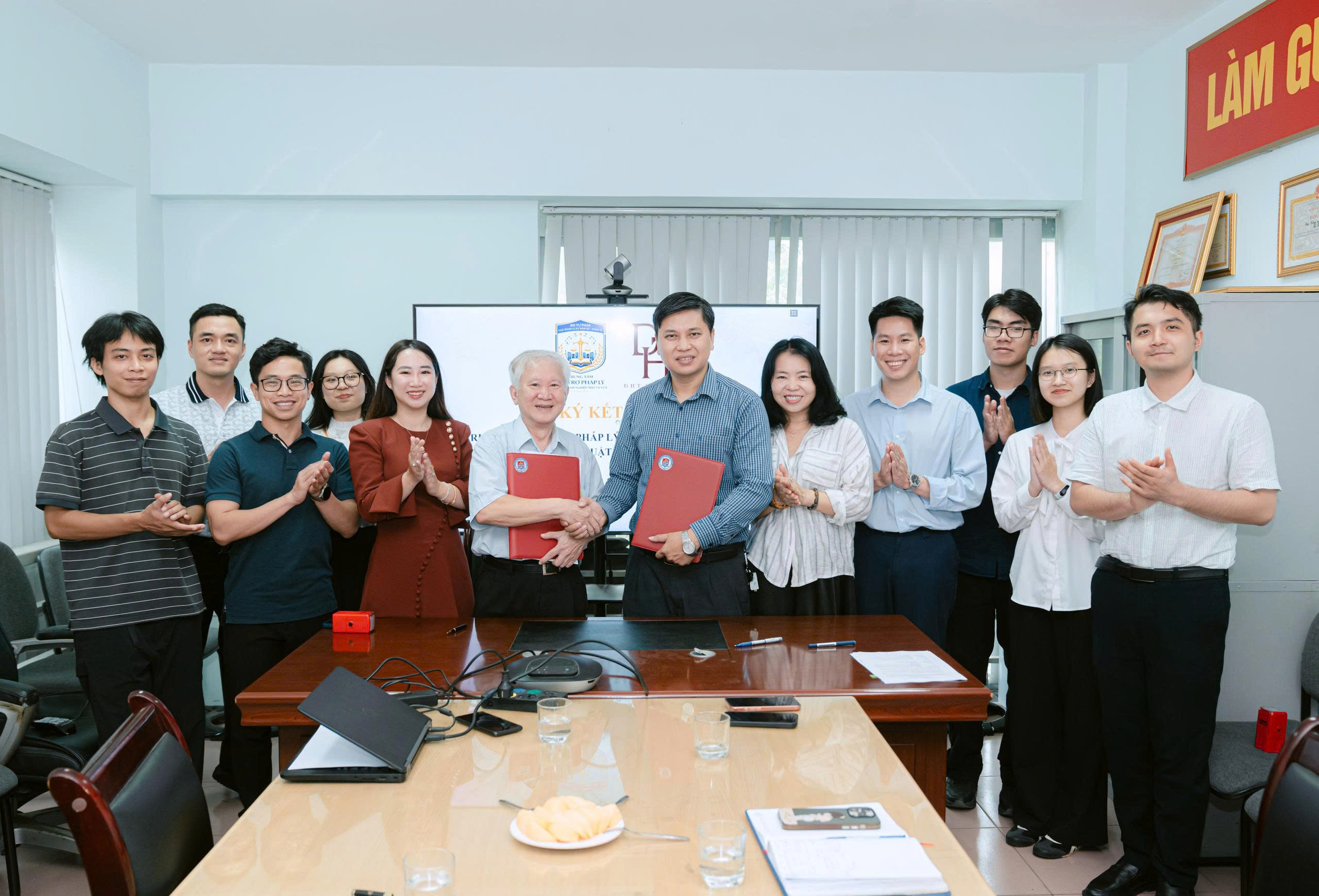 Ảnh đại diện Trung tâm Hỗ trợ pháp lý cho Jiun88.com Đăng ký nhận ngay nhỏ và vừa ký kết hợp tác với đơn vị dịch vụ pháp lý, chuyên gia, cộng tác viên