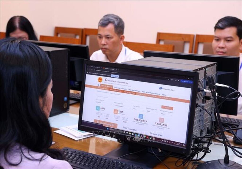 Đến hết năm 2026, 100% cán bộ sử dụng tốt nền tảng số phục vụ công việc