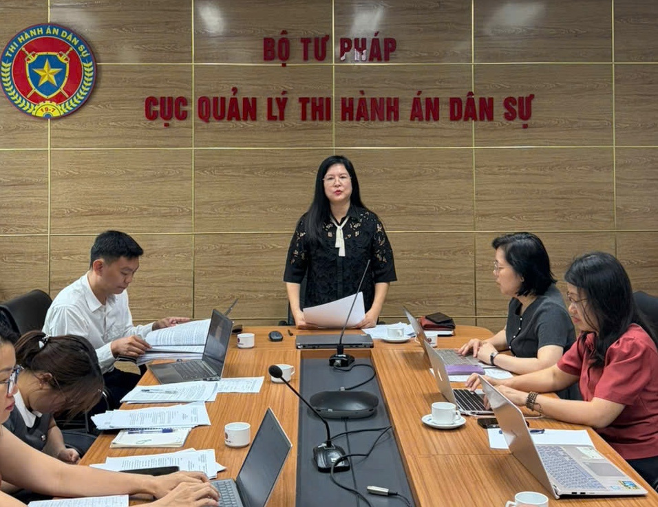 210726-trs-huong-019f87a7a2787ad4bc90840d729fdfd6.jpg 210726 trs huong.jpg