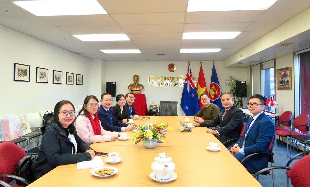 Ảnh đại diện bài viết: đoàn làm việc với đại sứ quán việt nam tại new zealand
