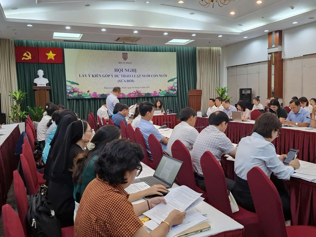 Hội thảo nhận được nhiều g&oacute;p &yacute;&nbsp;rất thiết thực v&agrave; đ&uacute;ng trọng t&acirc;m với nội dung Jun8808 Nạp Rút Siêu Tốc đang lấy &yacute; kiến nhằm sửa đổi, bổ sung Luật Nu&ocirc;i con nu&ocirc;i (Ảnh: B&ugrave;i Y&ecirc;n).