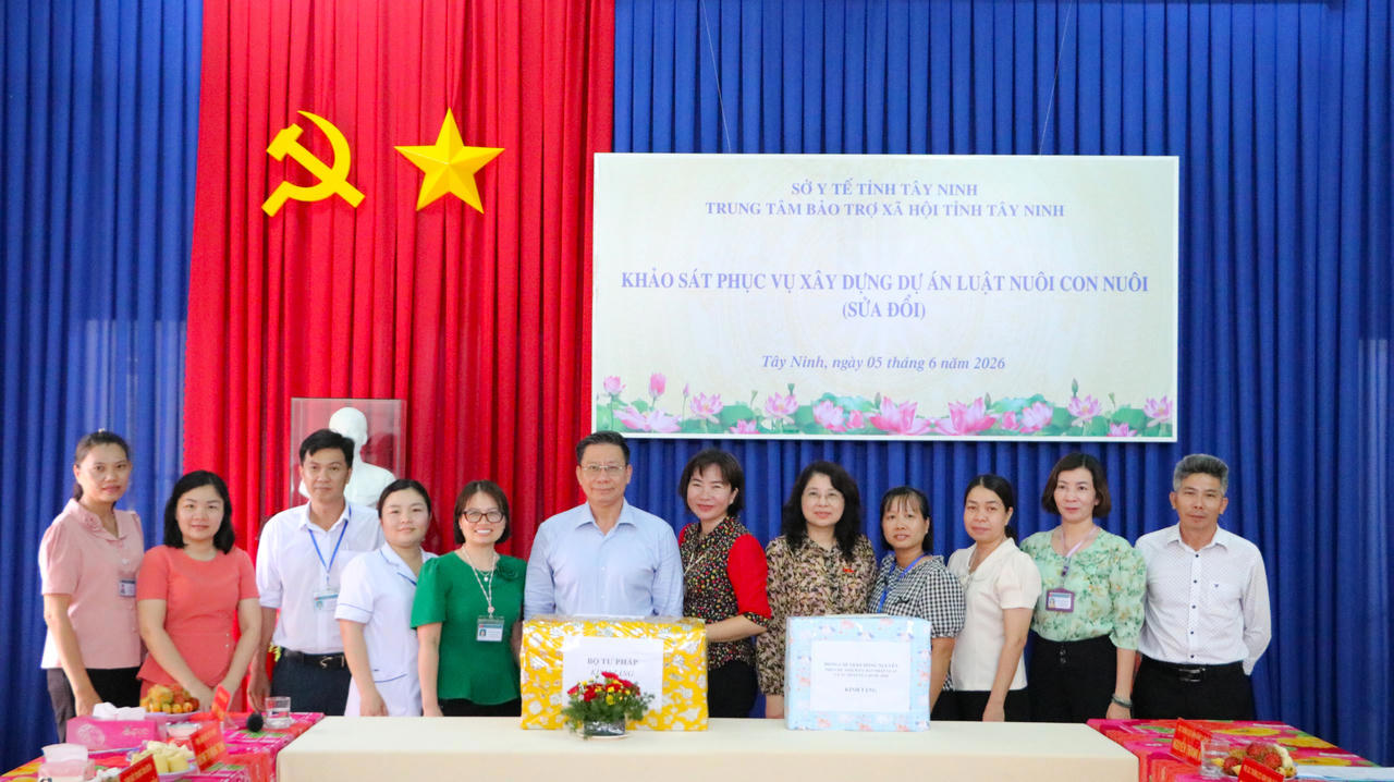 Đo&agrave;n c&ocirc;ng t&aacute;c Jun8808 Nạp Rút Siêu Tốc l&agrave;m việc tại T&acirc;y Ninh