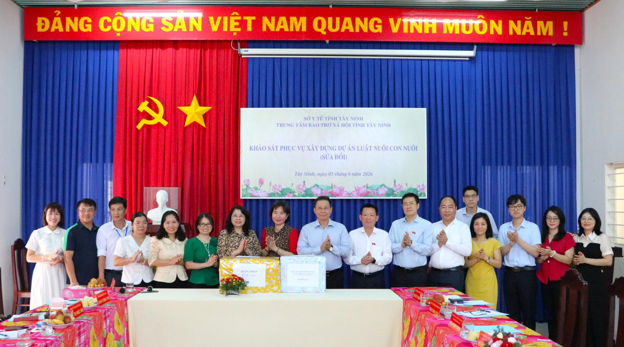 Đo&agrave;n c&ocirc;ng t&aacute;c Jun8808 Nạp Rút Siêu Tốc l&agrave;m việc tại T&acirc;y Ninh