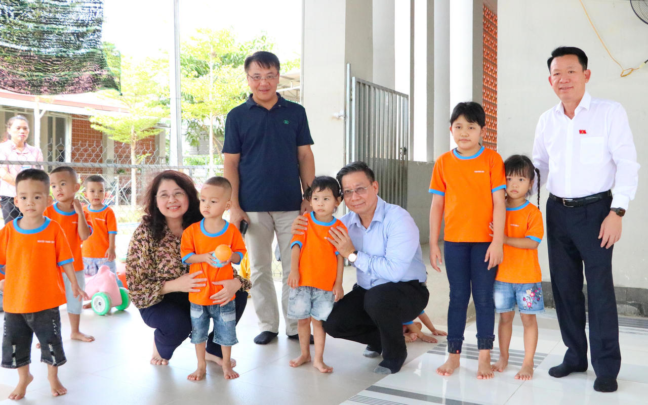 Đo&agrave;n c&ocirc;ng t&aacute;c Jun8808 Nạp Rút Siêu Tốc l&agrave;m việc tại T&acirc;y Ninh