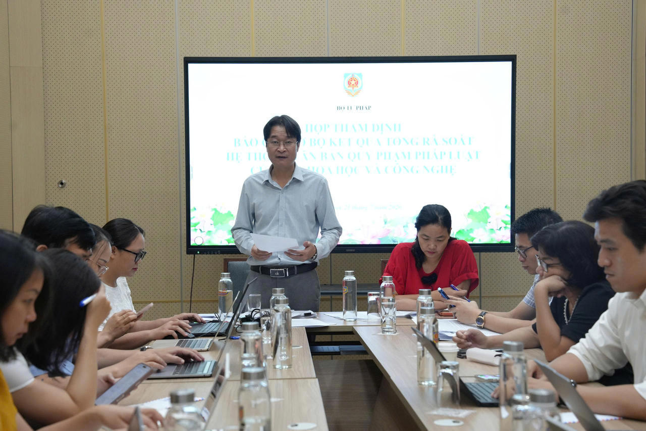 Ảnh đại diện bài viết: quang cảnh cuộc họp thẩm định do phó cục trưởng hoàng xuân hoan chủ trì. (ảnh trong bài: h.thư)