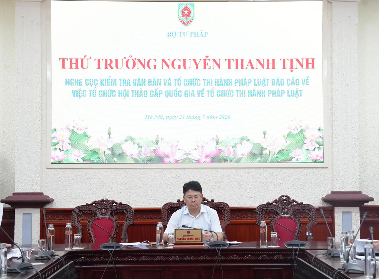 Thứ trưởng Nguyễn Thanh Tịnh phát biểu chỉ đạo tại cuộc họp.