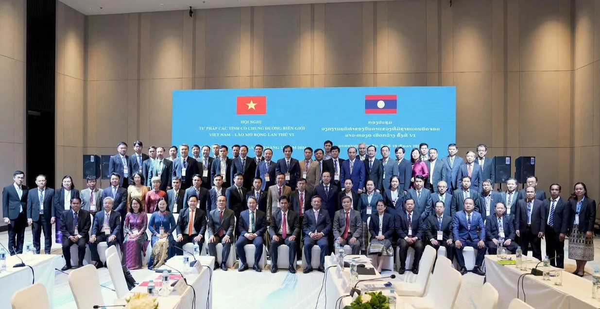 Ảnh đại diện bài viết: các đại biểu tham dự hội nghị tư pháp các tỉnh có chung đường biên giới việt nam – lào mở rộng lần thứ 6 diễn ra tại tại thủ đô vientiane, lào.