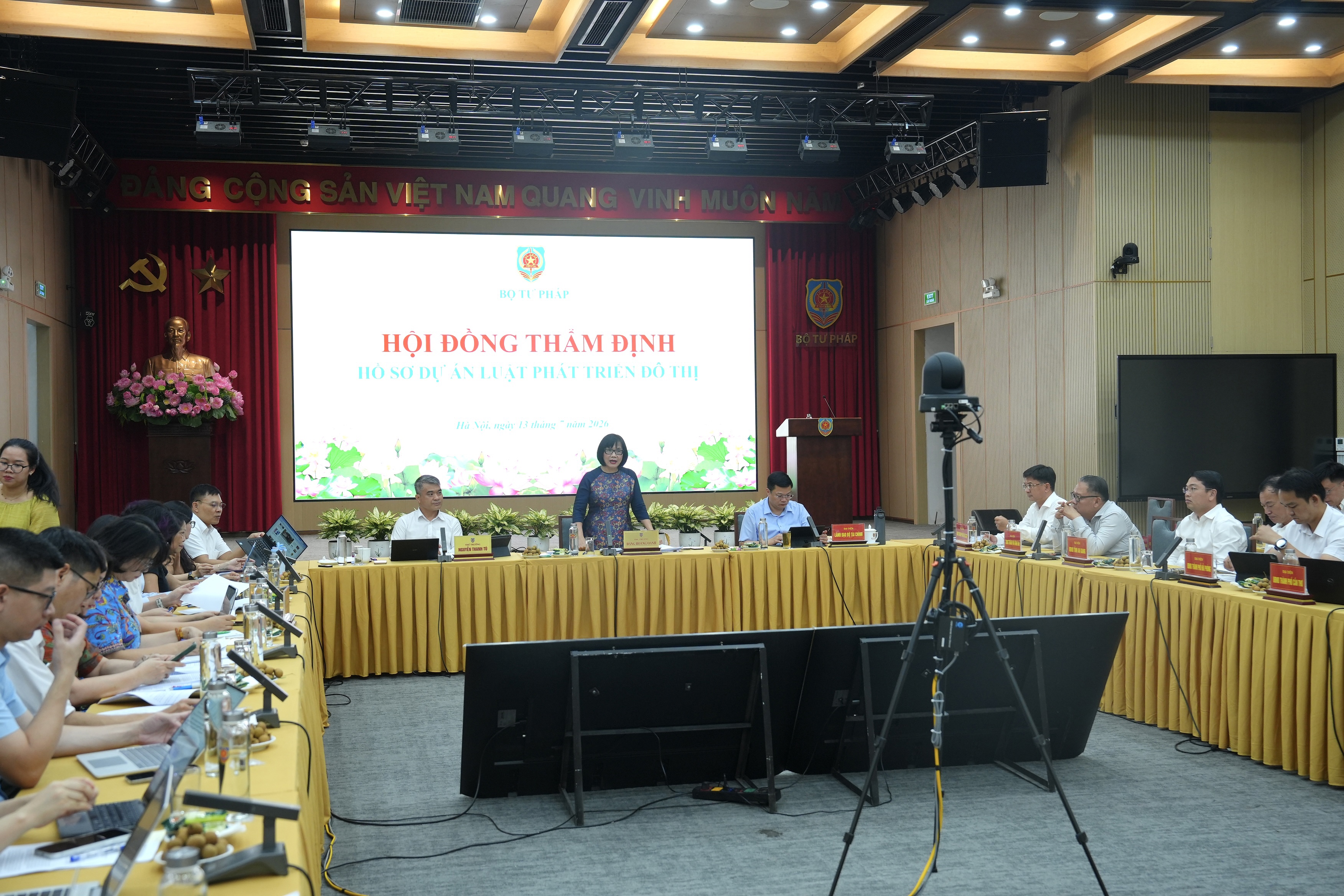 Tạo cơ sở pháp lý cho các đô thị đặc biệt