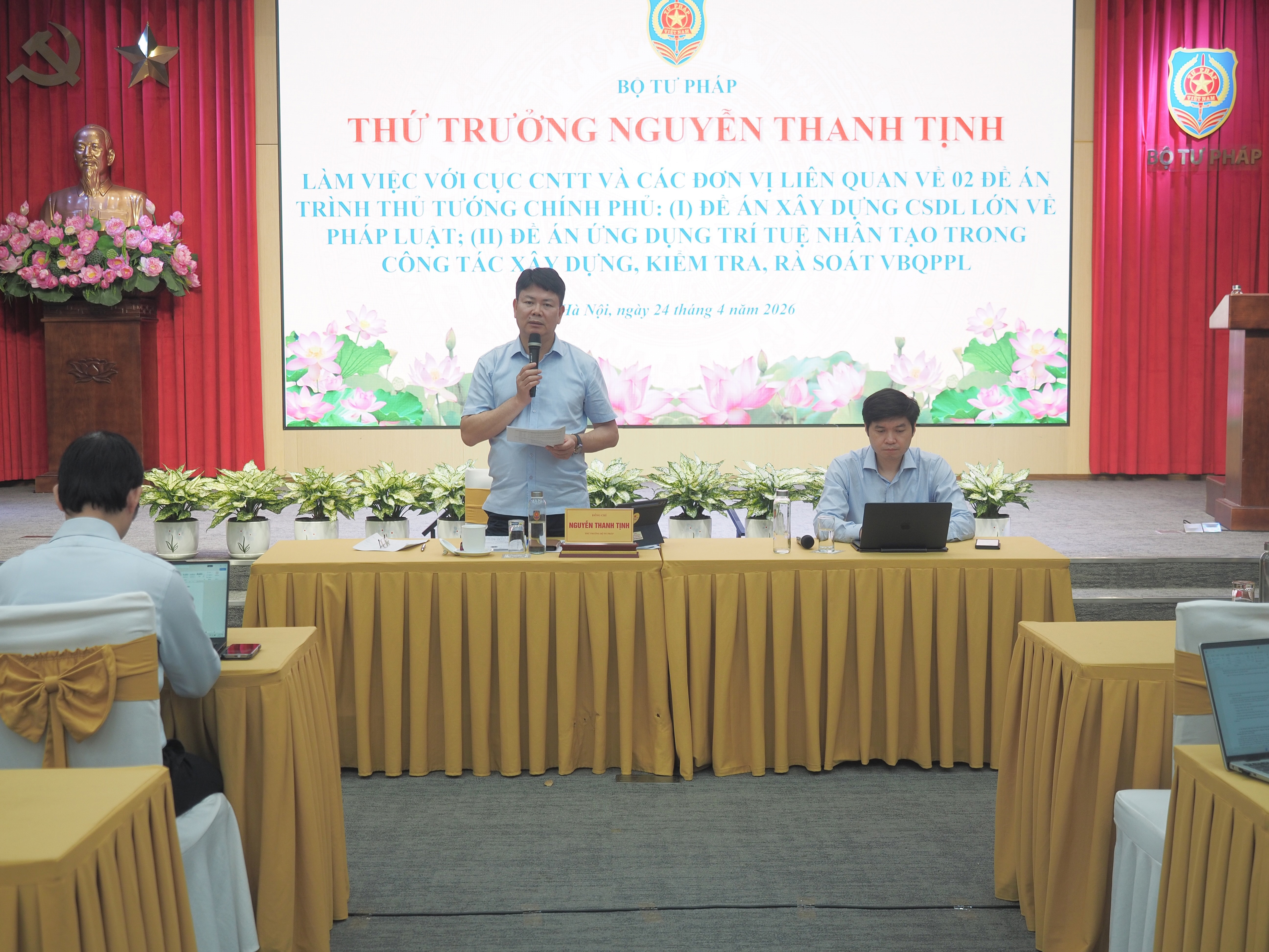 Ảnh đại diện Đẩy nhanh hoàn thiện hai đề án về dữ liệu lớn và trí tuệ nhân tạo trong Jun88 Sảnh Bài Live Trực Tuyến