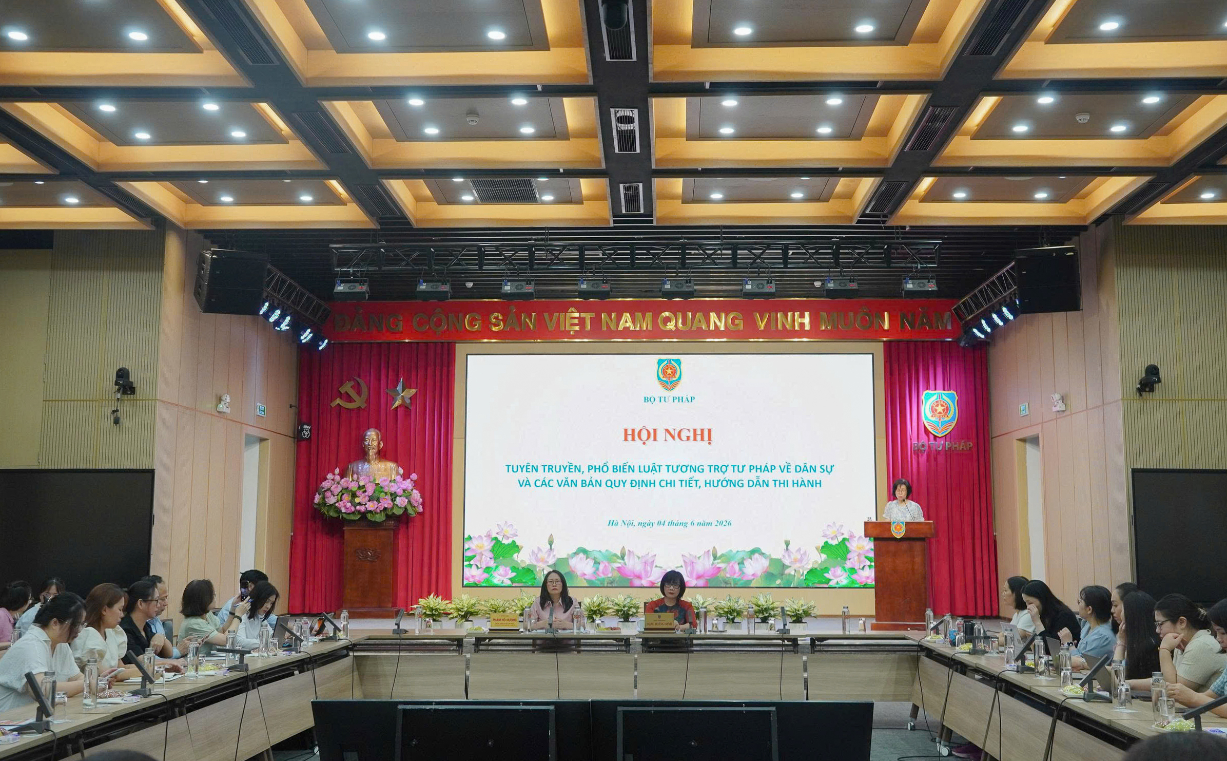 Toàn cảnh Hội nghị Ảnh PMai.jpg