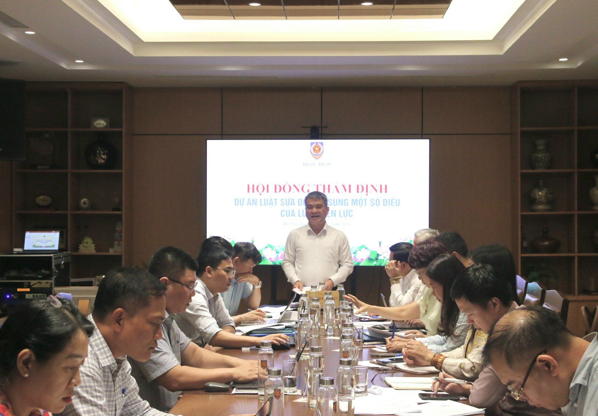 Ảnh đại diện rà soát toàn diện dự thảo sửa đổi luật điện lực, tạo dư địa tăng trưởng “hai con số”