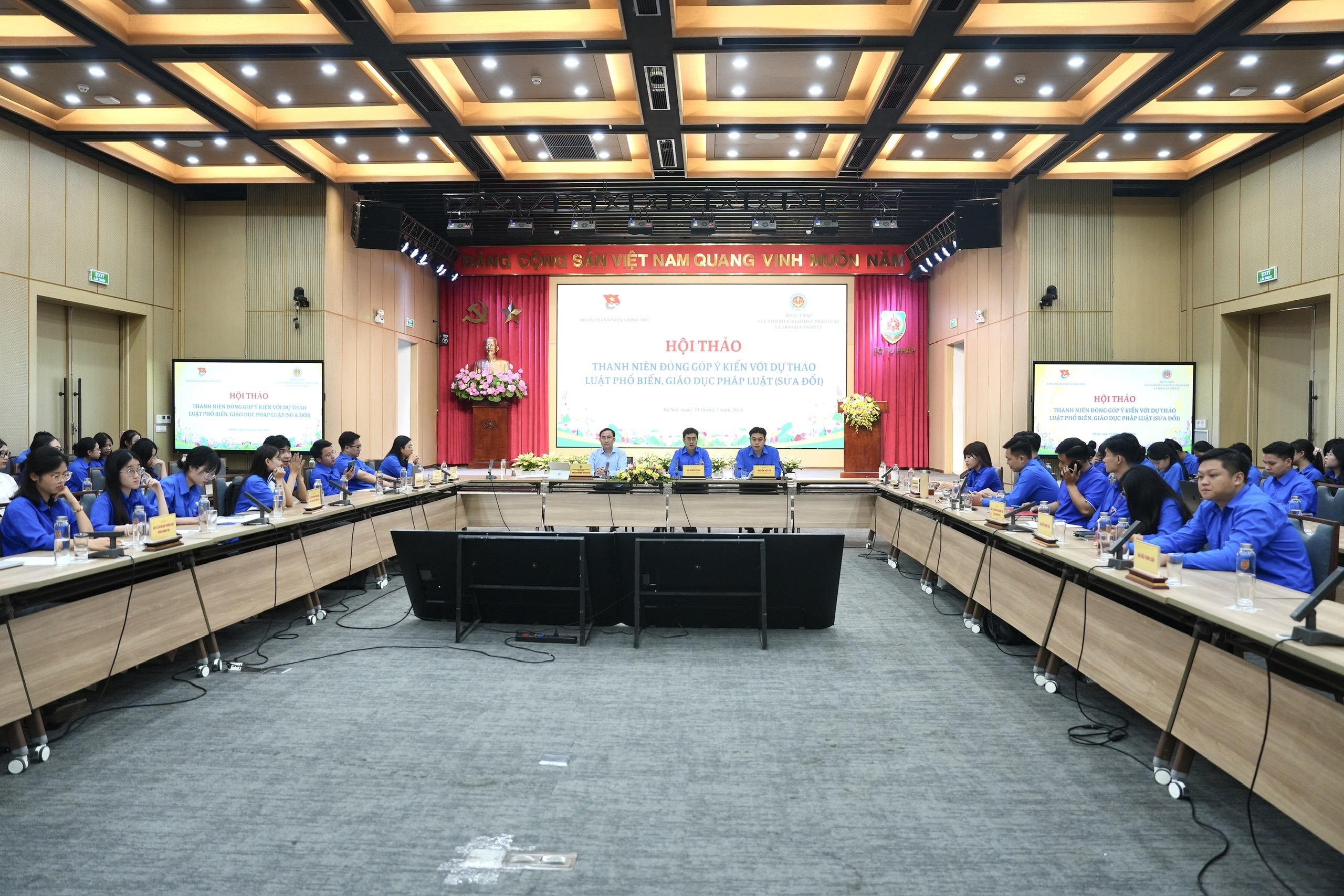 Ảnh đại diện bài viết: quang cảnh hội thảo.